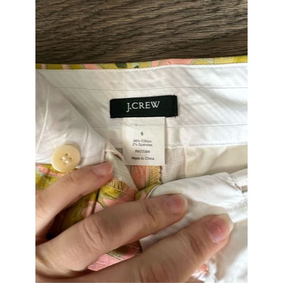 J. Crew Paisley Pink and Green Mini Shorts Size 6  Pastel - Picture 4 of 7